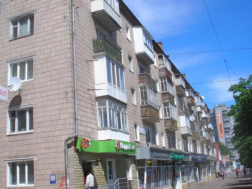 Roses Apartment In The City Center Cernihiv Exterior foto